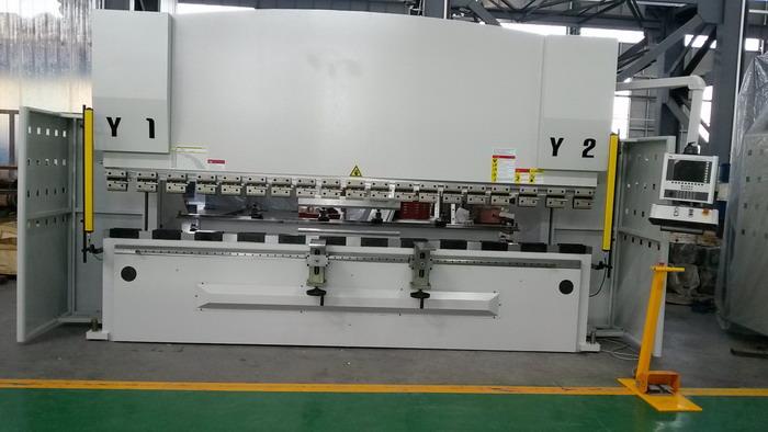 Brêc ESA 540 CNC Echel 4 wasg 160T4000